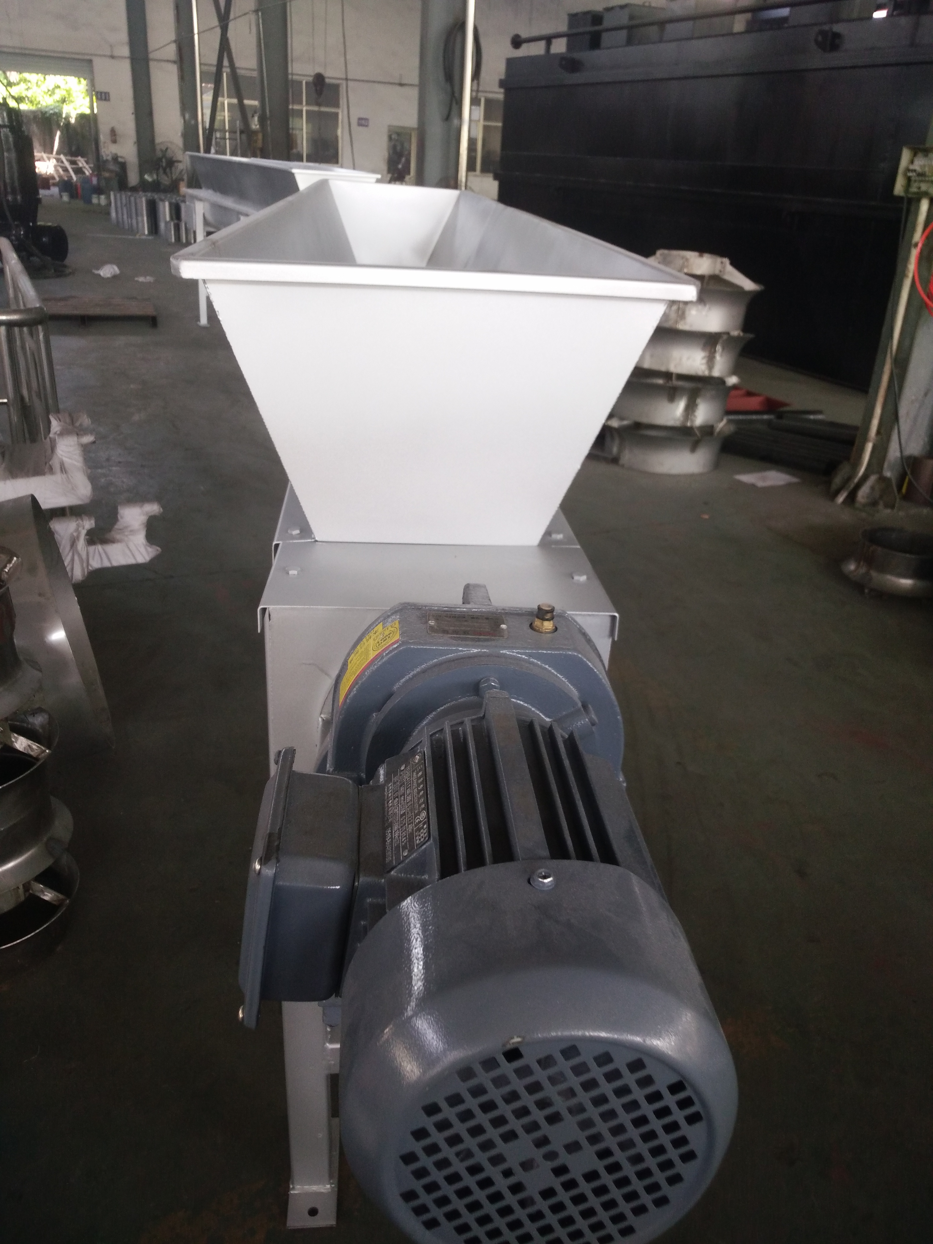 无轴螺旋输送机维护保养建议