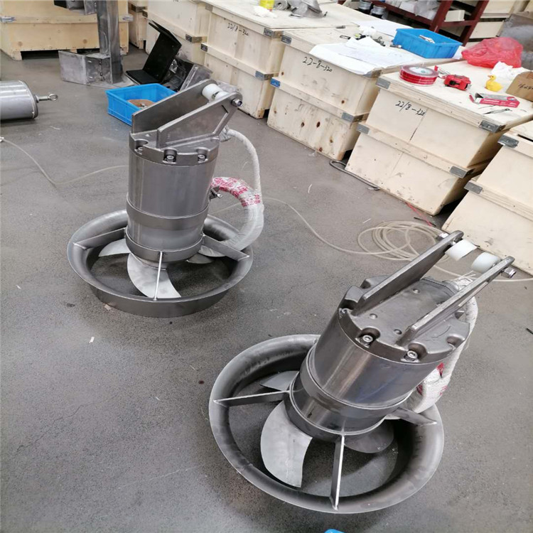 正确操作潜水搅拌机才能提高它的使用效果？