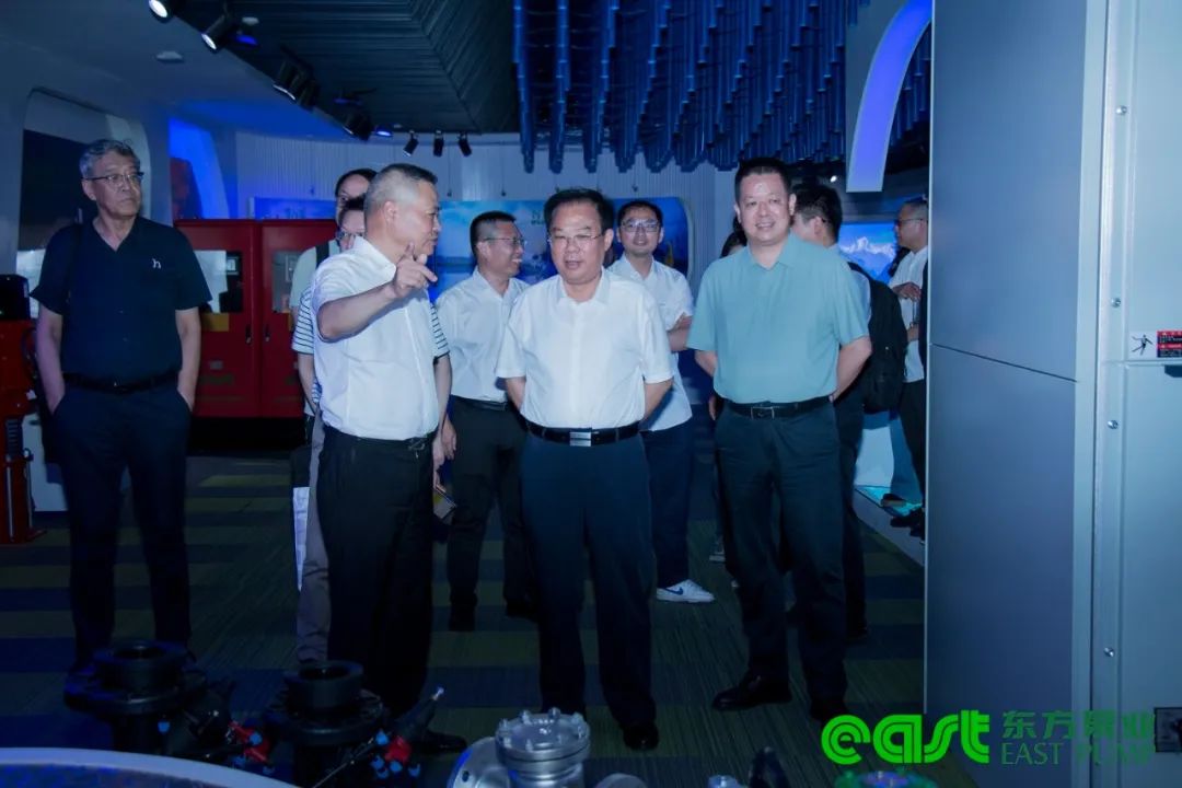 河海大學(xué)前校長徐輝率專家團(tuán)隊蒞臨東方泵業(yè)考察交流