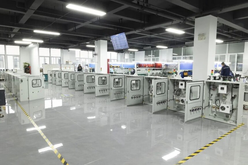 研發(fā)生產(chǎn)全鏈路貫通，交付能力全 面革新｜揭秘我們新車間里的完整誕生記！